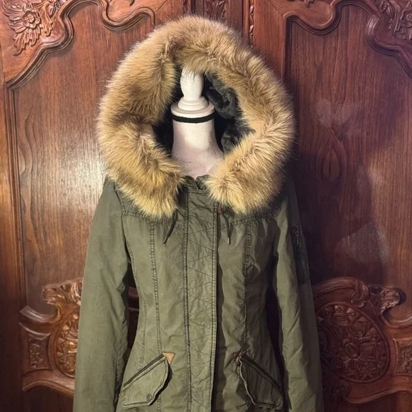NWT BASS CO Fur Hood Winter Coat - Picture 3 of 14
